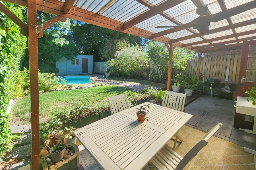 2 Bedroom Property for Sale in Harfield Village Western Cape
